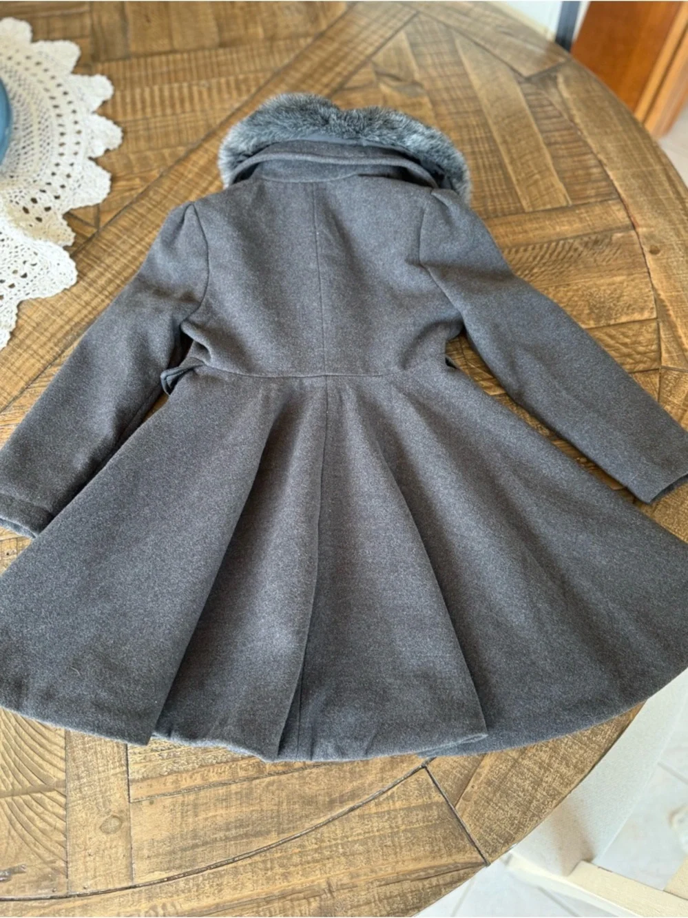 Girls' Double-Breasted Gray Wool-Blend Coat with Faux Fur Collar